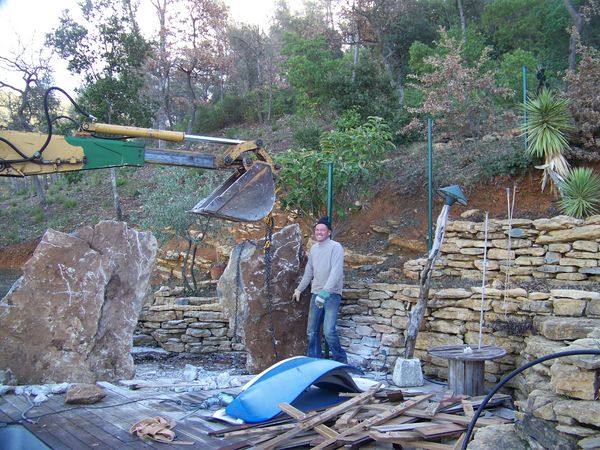 pierres plates pour mur de cloture sur le beausset  prés du castellet